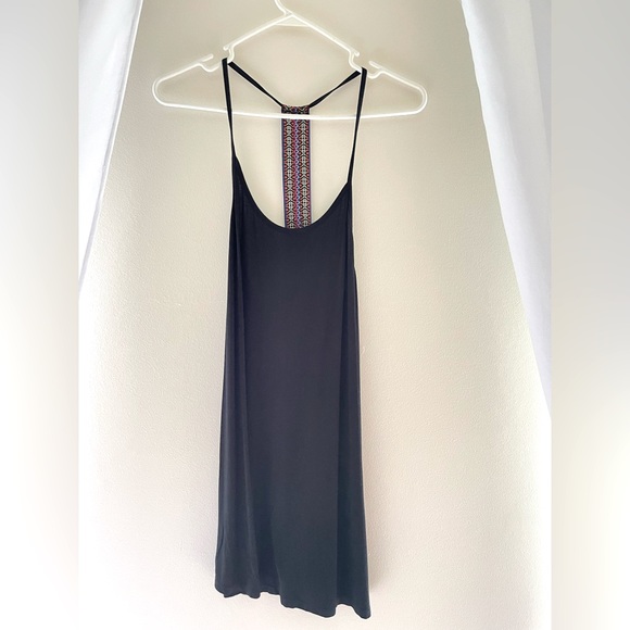 Spaghetti straps top with tribal print on back - Picture 1 of 3